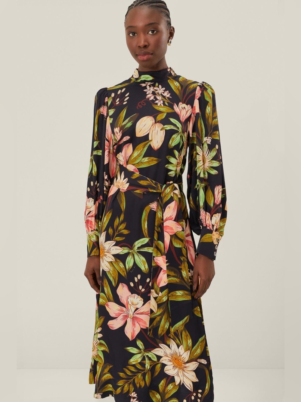 Black Surreal Flowers High Neck
Midi Dress by Farm Rio - Picture 7 of 10